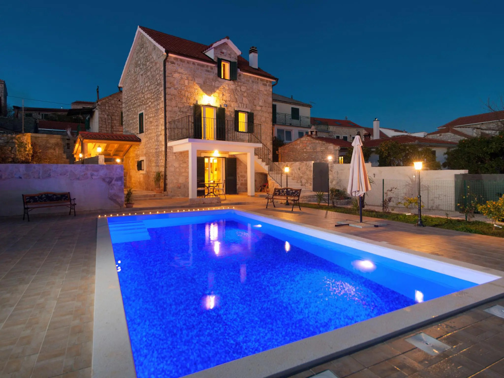 Modern Villa in Grohote With Pool