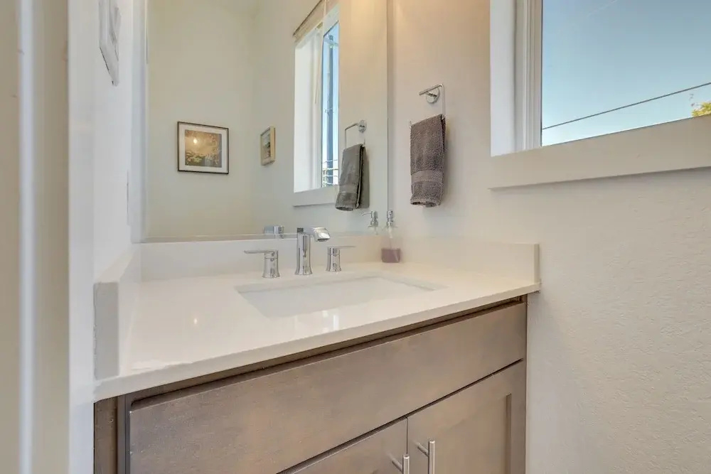 Modern Oasis: Steps to River Walk & Alamo Park!
