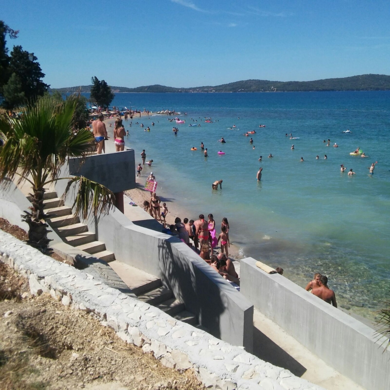 Room Aleksandra - 10 m from sea: R7 Bibinje, Zadar riviera