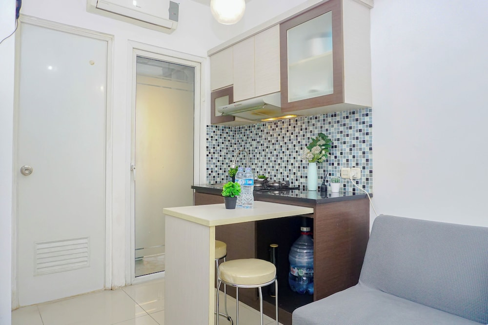 Comfortable And Roomy 2Br At Apartment Green Pramuka City