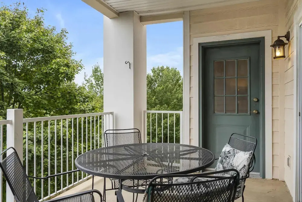 Branson Hills Getaway Sleeps 6