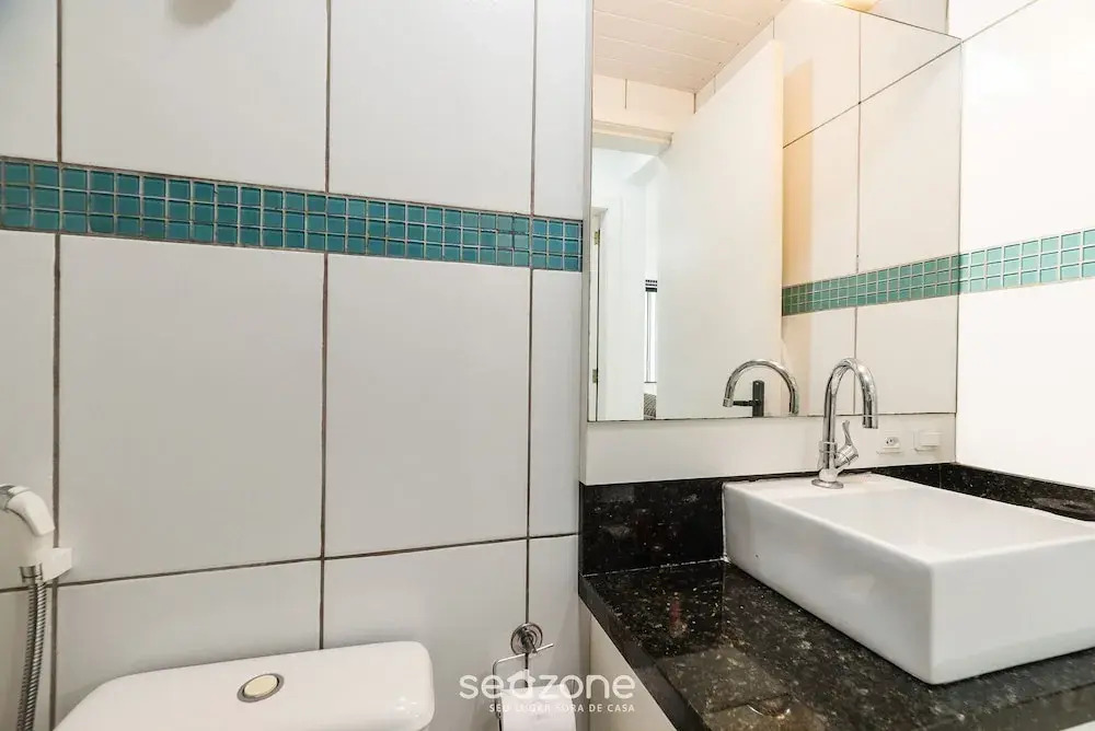 Apt 400m fr Beach Close to Rest. n Markets Cev1106