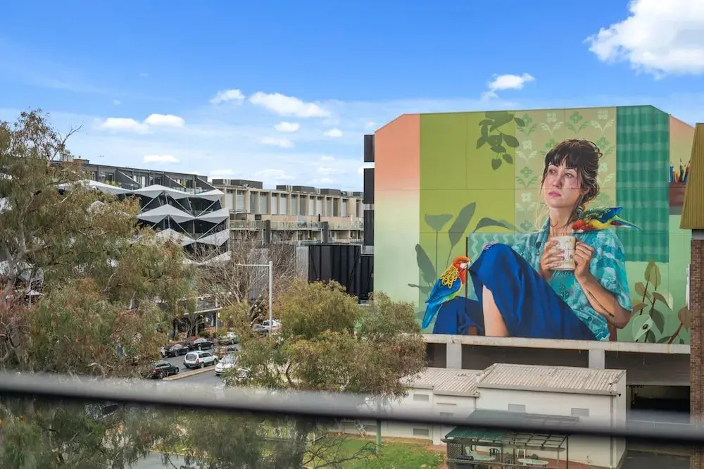 Unwind in Elegance: Your Perfect Braddon Apartment