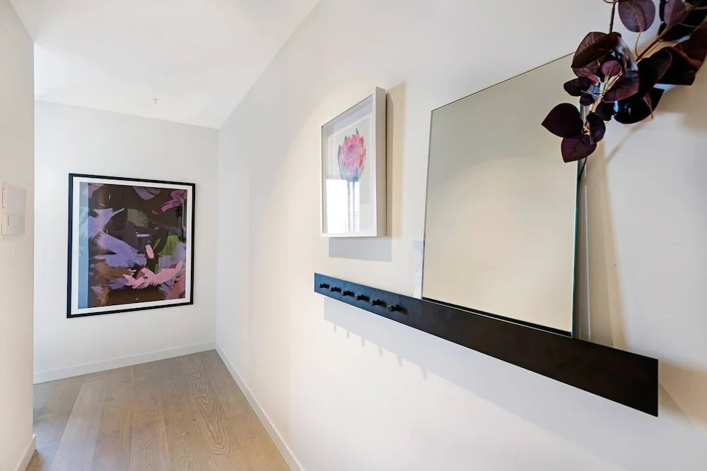 Melbourne City Centre Designer 2bedroom Apt Vme398