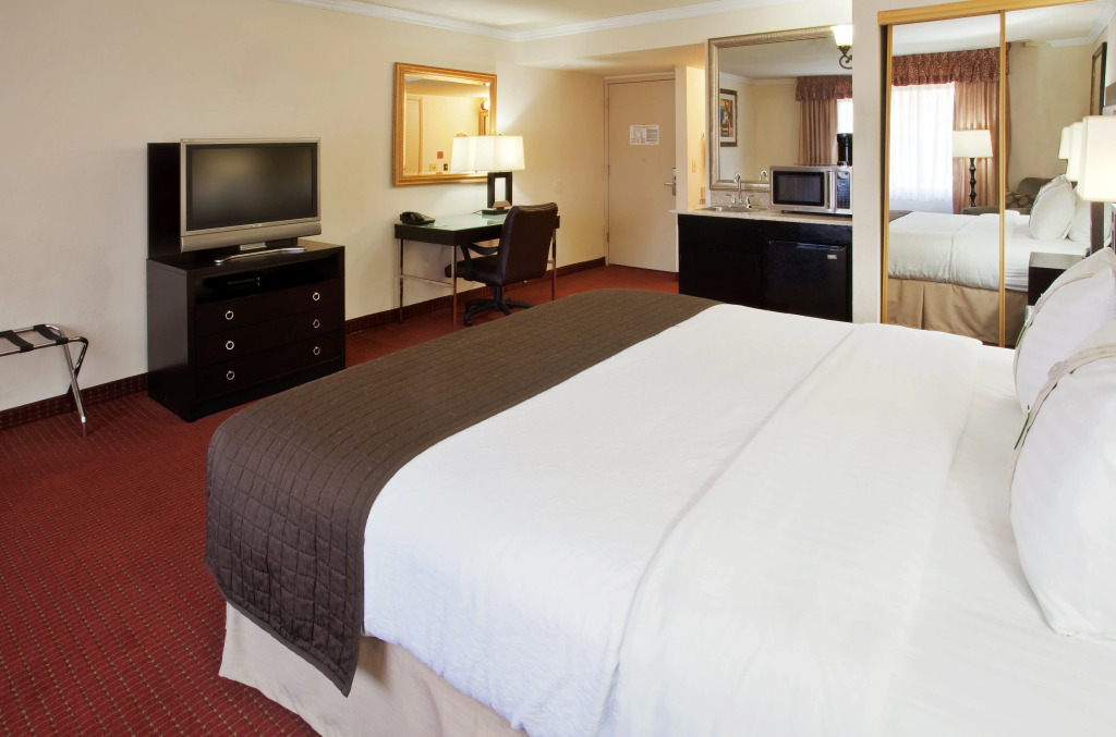 Holiday Inn Rancho Cordova - Northeast Sacramento by IHG