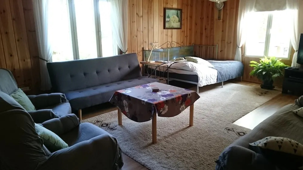 Kommee Kurki - Cozy Country House with Sauna