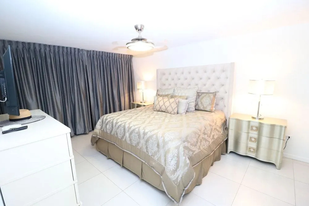 Oceanvista Condominiums by Cheap Getaway