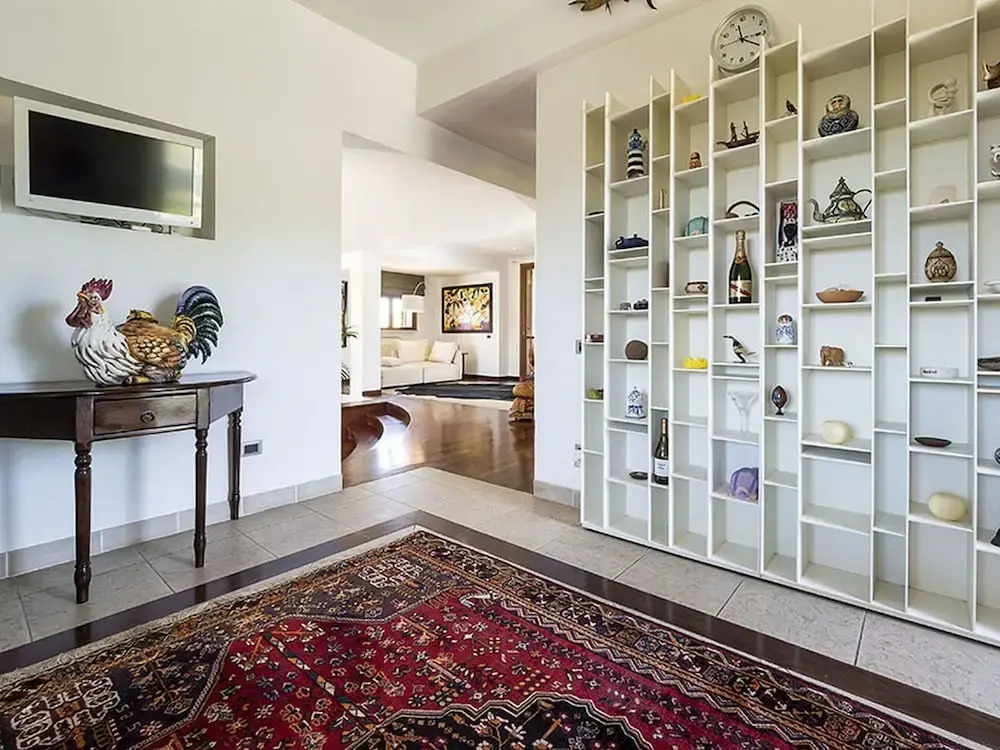 Lovely Luxury Villa With Private Pool Near the Center of Syracuse