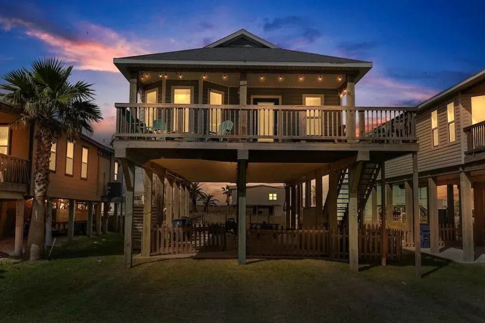 Stunning Beach House With Firepit&grill
