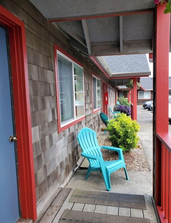 Surf & Sand Inn