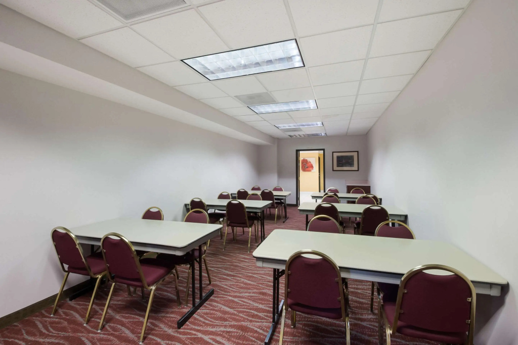 Quality Inn Grand Suites Bellingham