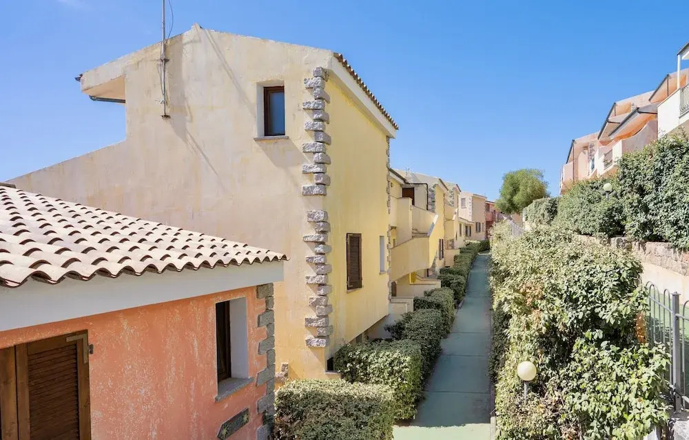 Residence with swimming- pool in Badesi