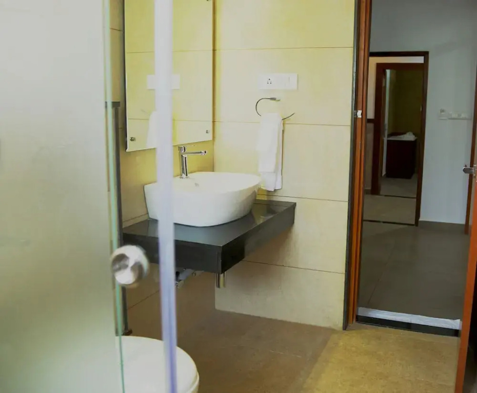 Kgees- HillTown Hotel