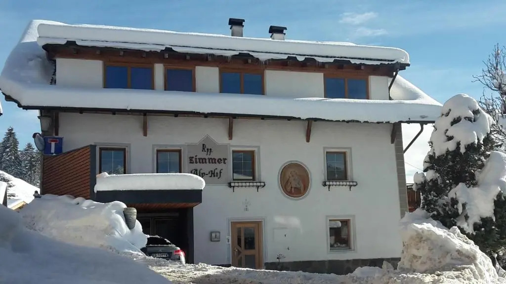 Alp-Hof Apartments