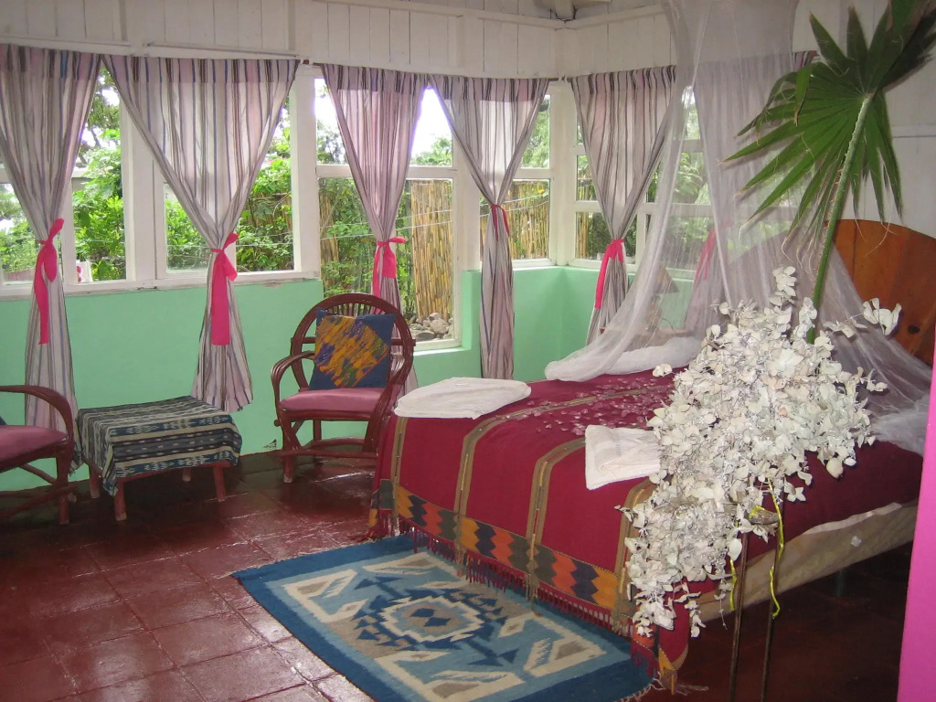 Hotel La Casa Rosa