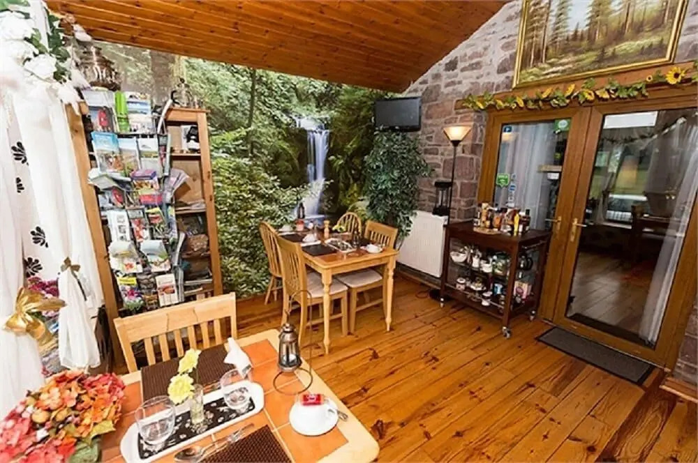 Castle Lodge - Brecon Beacons Accommodation