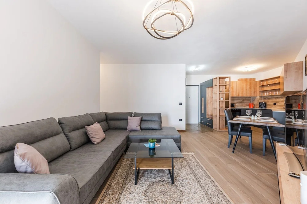 White Hill Suite by PS