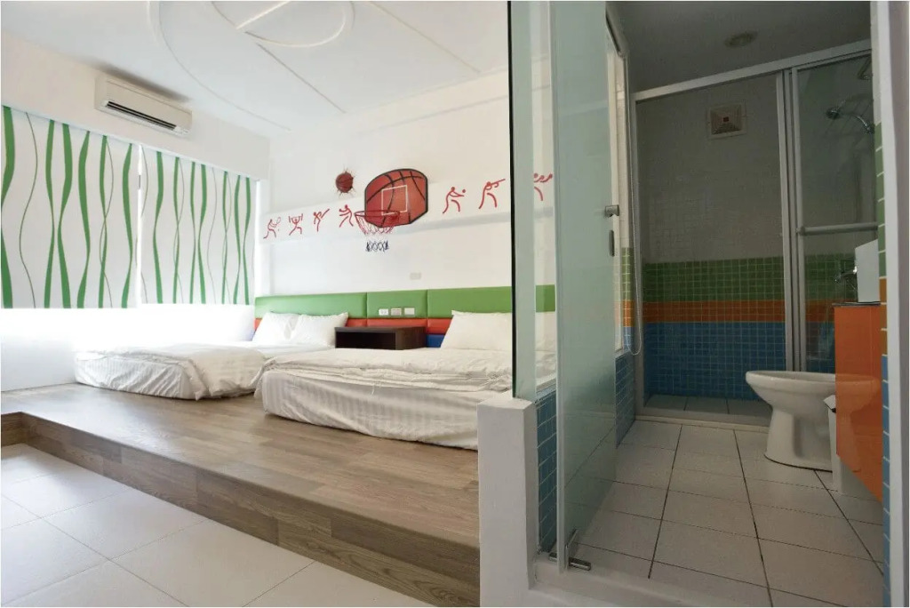 Her Man Hostel