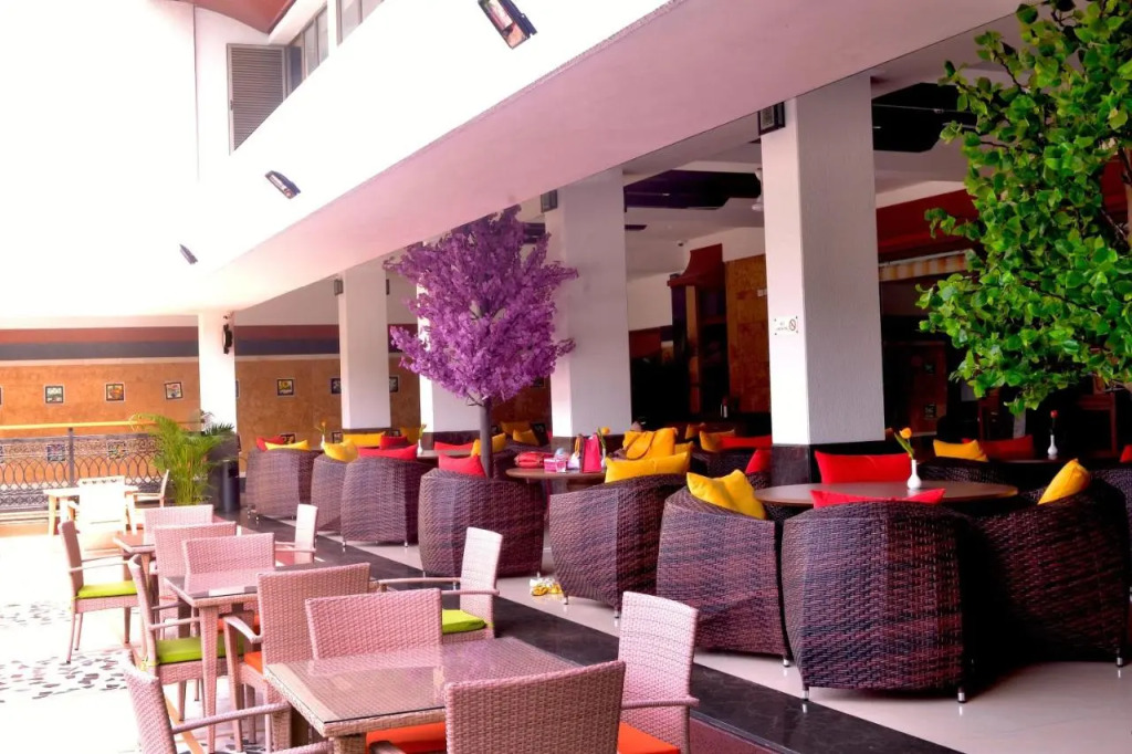 Club Emerald