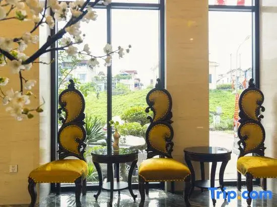 DLux Hotel