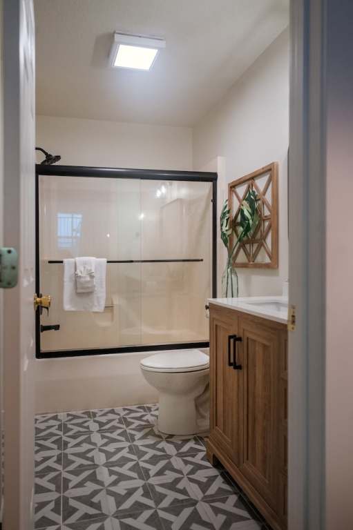 Upscale Lakefront Condo at 2mm With Pools, Slip, and Main Channel Views