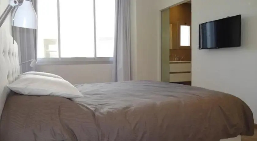 Esther Hamalka – Luxury 3 Bedroom and Balcony