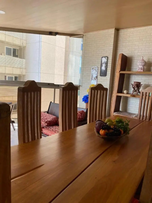 Apartamento aconchegante com vista para o mar