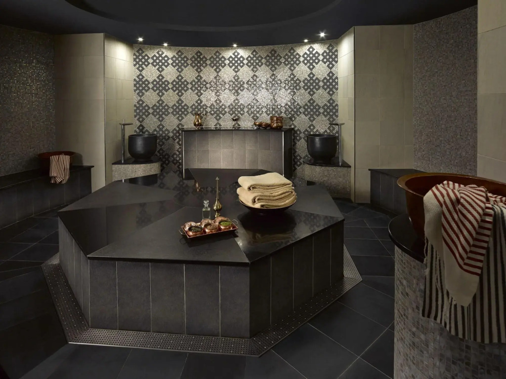 Shangri-La Hotel Apartments Qaryat Al Beri
