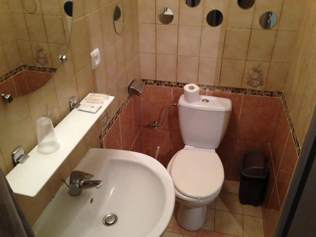 Evelia Hotels