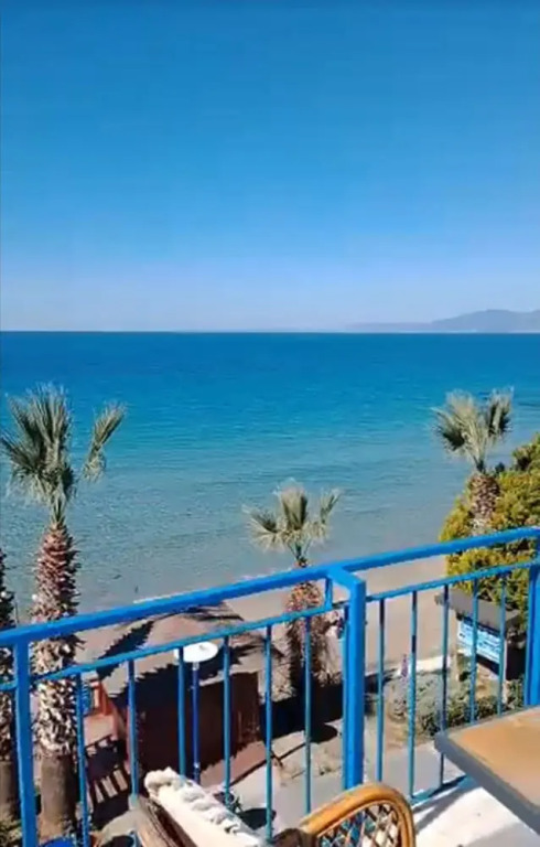 Room in House - 2 Bedroom House Ladies Beach