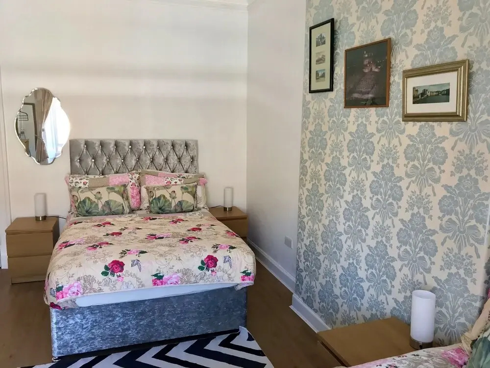 Stunning 3-bed Apartment in Edinburgh