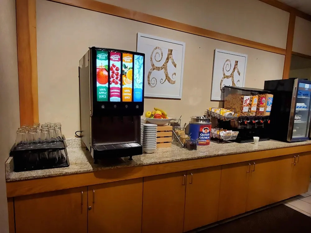 Comfort Inn & Suites