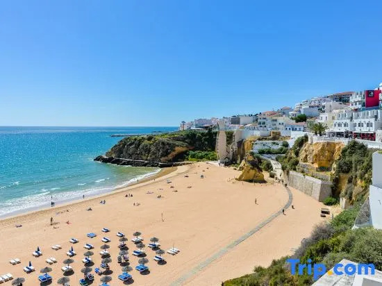BnB Homes Ocean view Two-bedroom apartment, 300m to beach