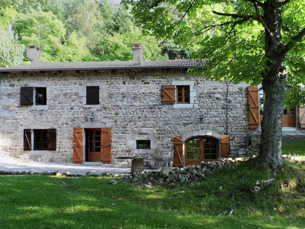 Secluded Stone Villa Retreat