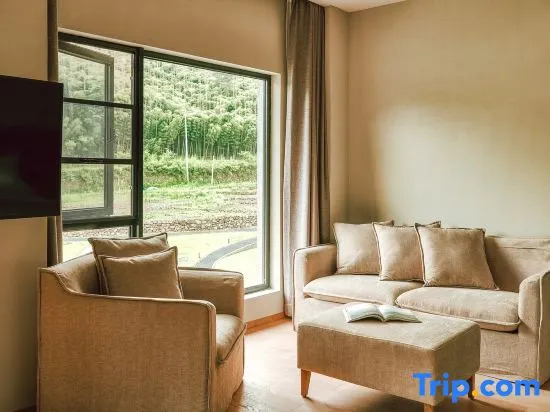 Tingjian·Shanchuan Luxury Wild Stream Trekking Homestay (Anji Cloud Grassland Branch)