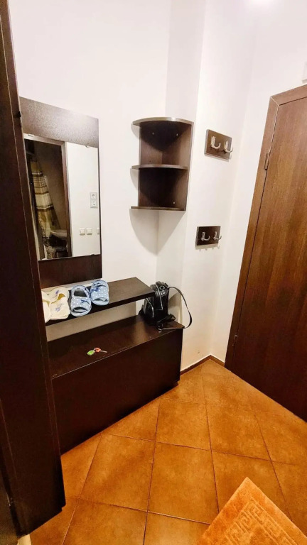 Roxy Apartment