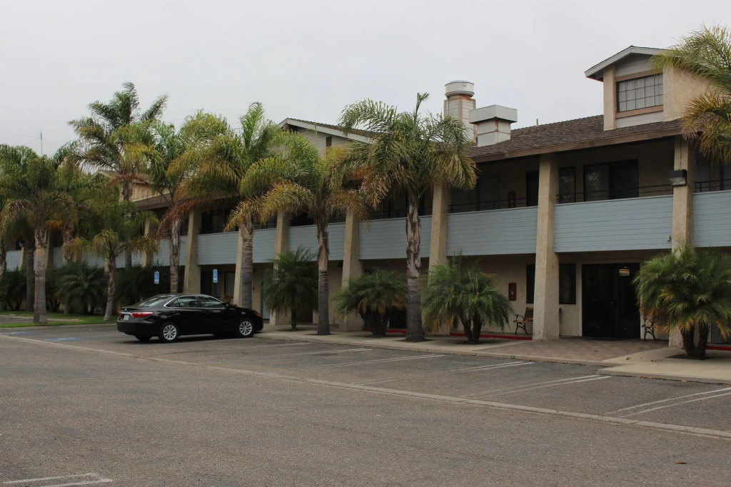 OCairns Inn and Suites