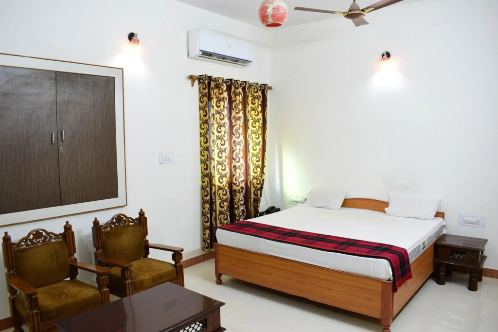 Poonam Palace near by Airport