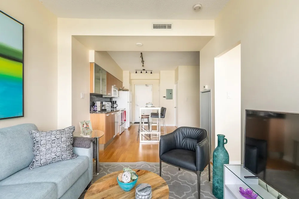 Luxury 1BR Executive Style Condo