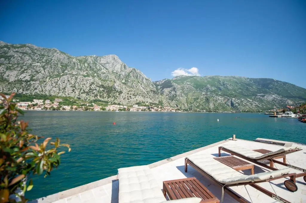 SEASIDE HOUSE KOTOR