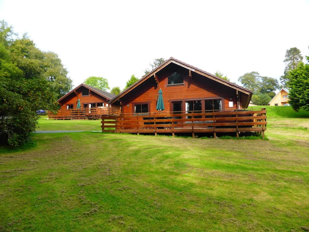 Lady Galloway Lodge 28 with Hot Tub, Newton Stewart