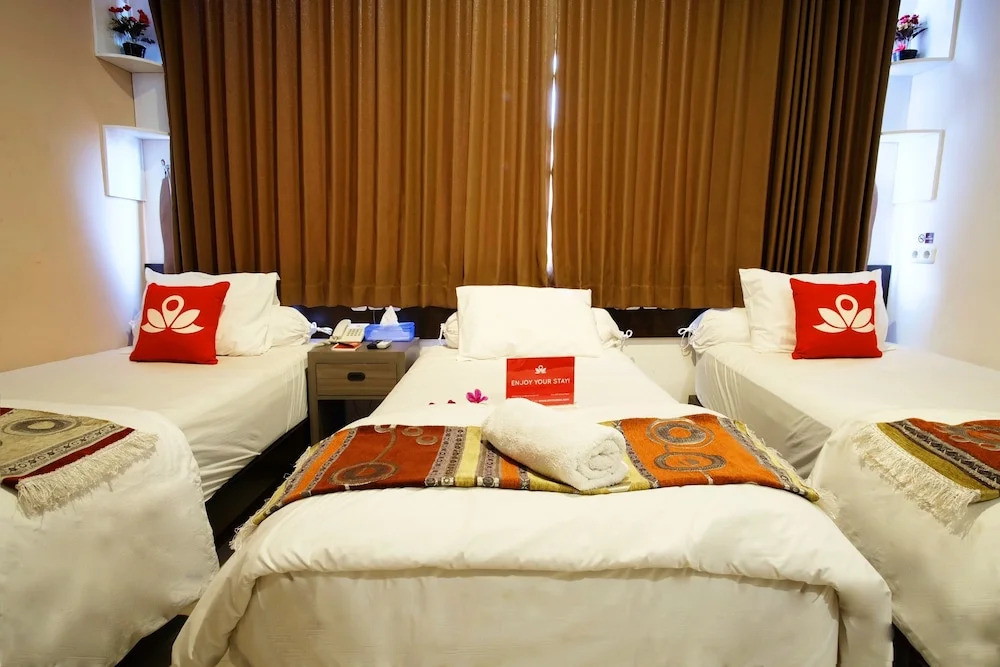 ZEN Rooms Basic Audah Syariah Sutos