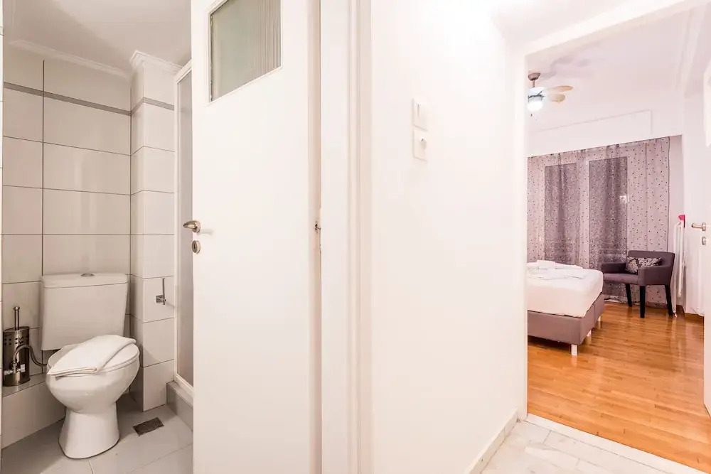 Homey apartment for 4 people in Koukaki