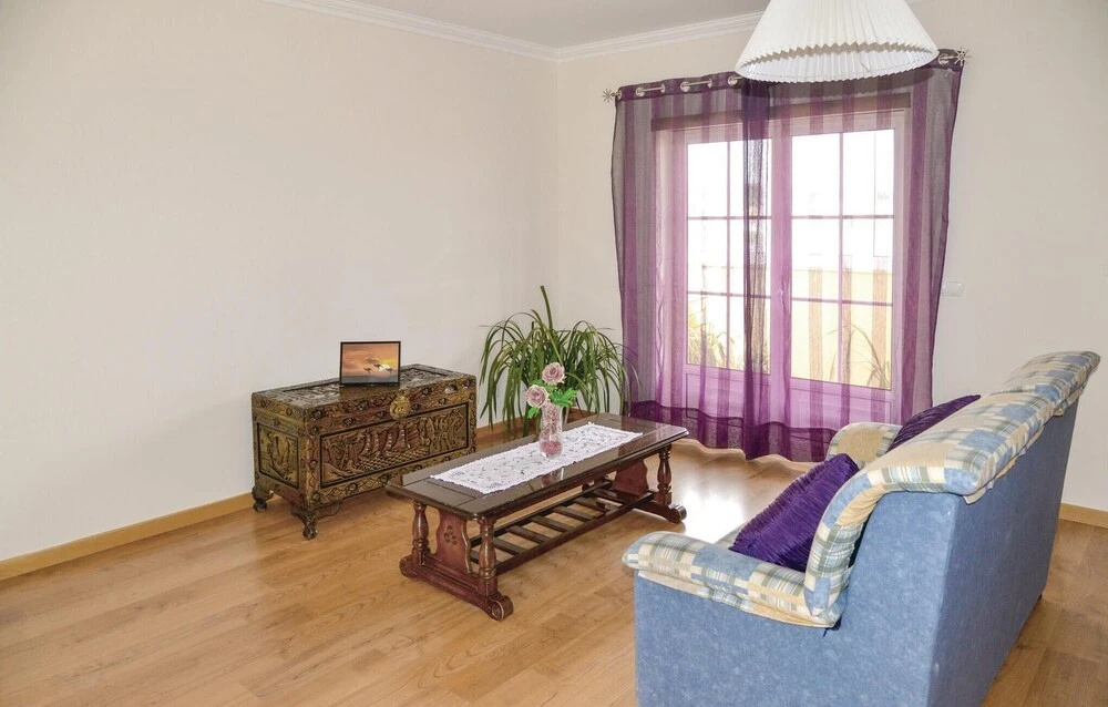 Amazing Home in Miragaia With 5 Bedrooms and Wifi