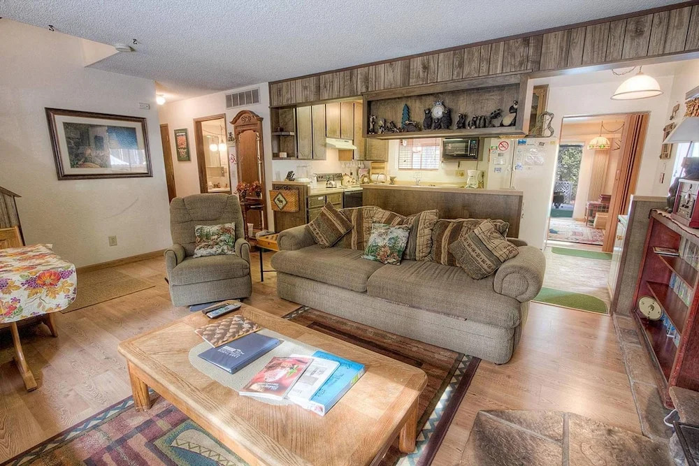 Bambis Bunkhouse
