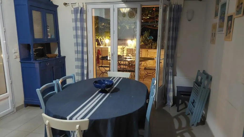 Bormes les Mimosas, Hameau de Cabasson, à 400m de la mer et du fort de Bregançon, Villa classée 3 étoiles, de 2 à 8 personnes