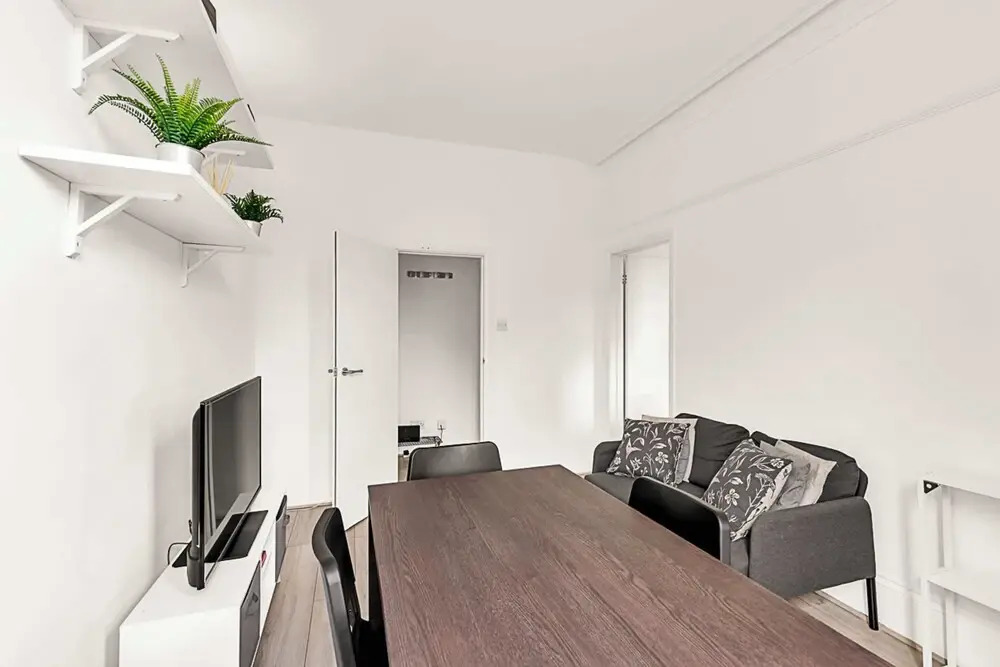 Bright and Newly Furnished Acton Apartment