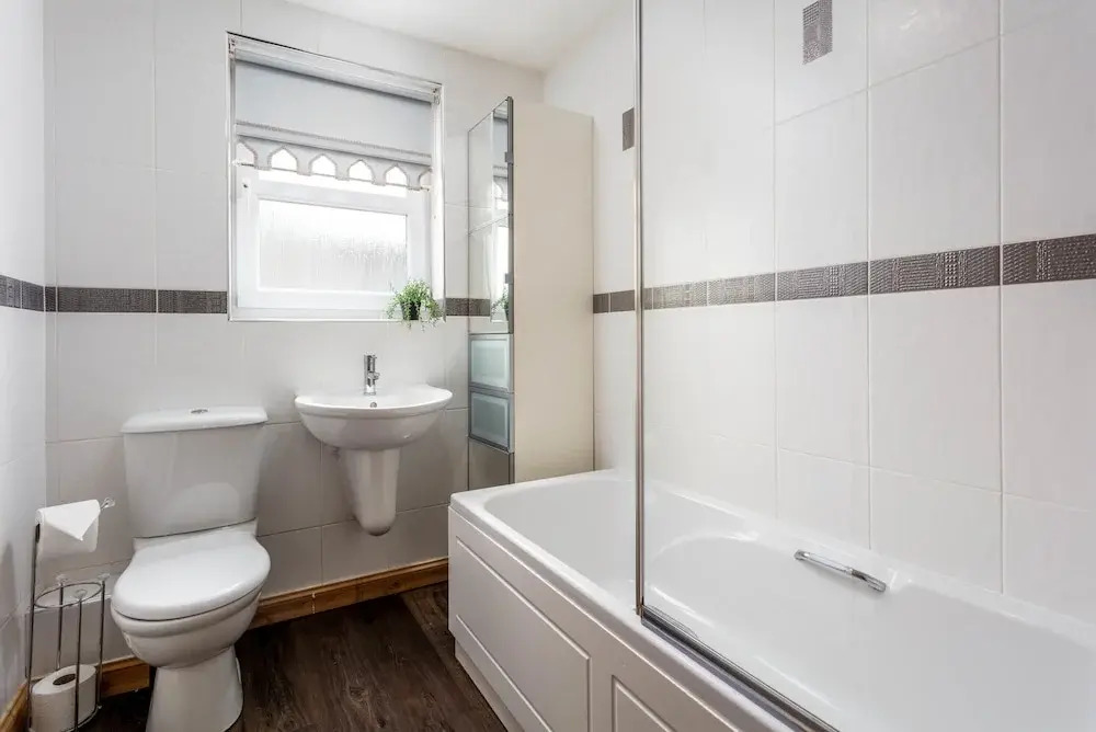 Elms Way - Donnini Apartments