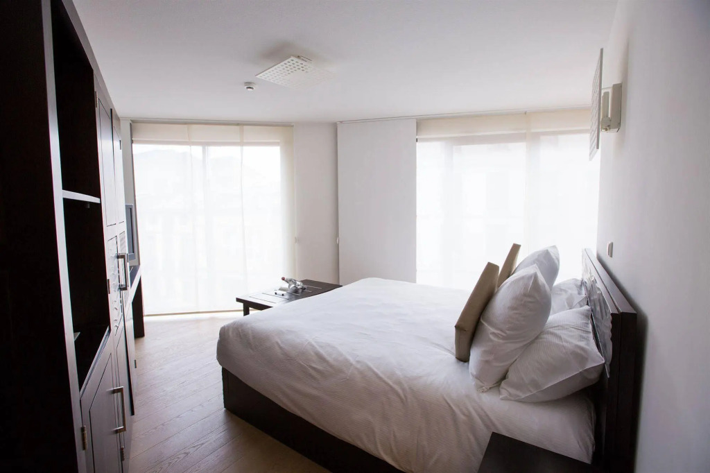 Le Pier Toulouse Hotel