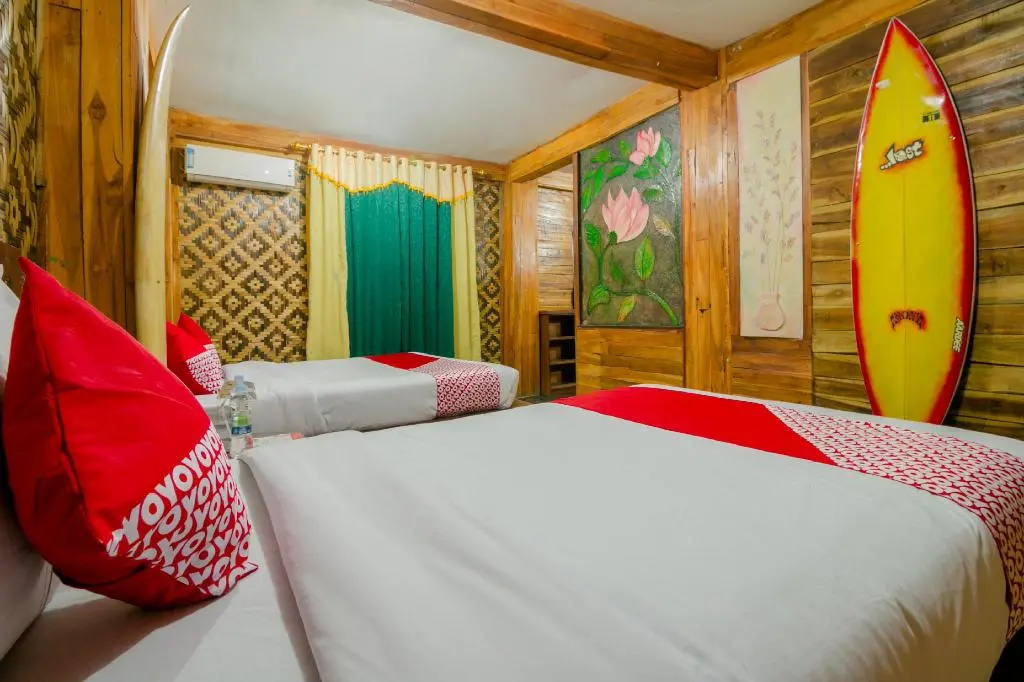RedDoorz near Pantai Karang Hawu Pelabuhan Ratu